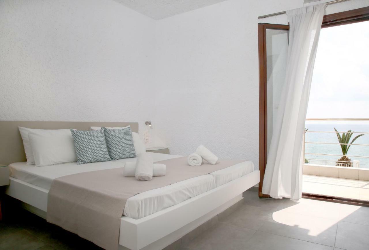 Blue Ocean Apartments Makrýgialos Eksteriør billede