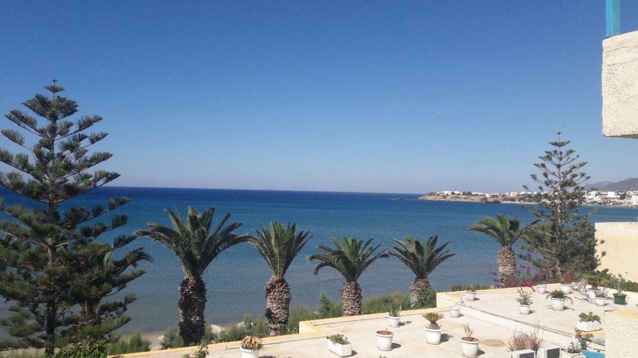 Blue Ocean Apartments Makrýgialos Eksteriør billede