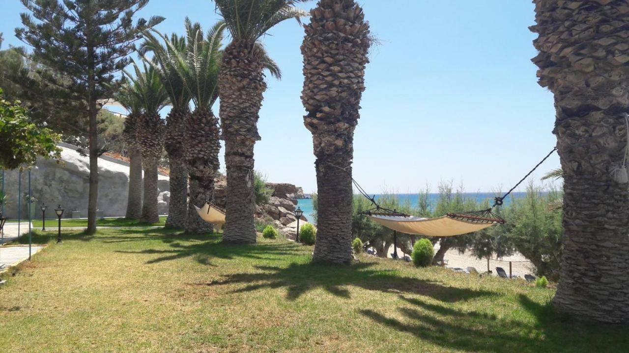 Blue Ocean Apartments Makrýgialos Eksteriør billede